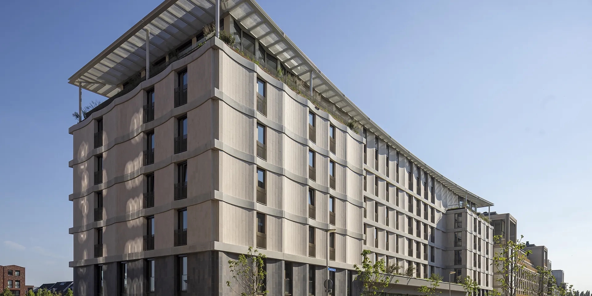 Zij aanzicht van het gebouw Vestibule in Utrecht